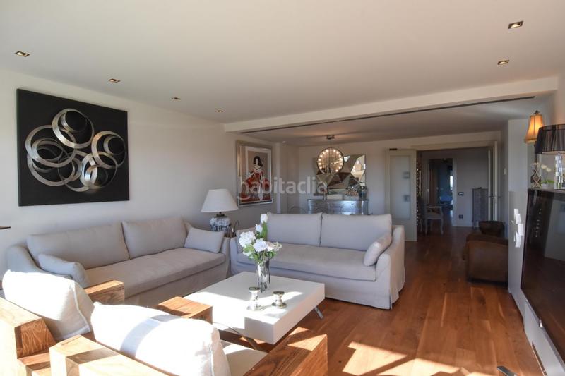 Foto 26fcf488-5623-4ba8-8e75-03b01e37baa4. Alquiler piso lujoso piso con grande terraza y vistas al mar en Can Pei en Sitges