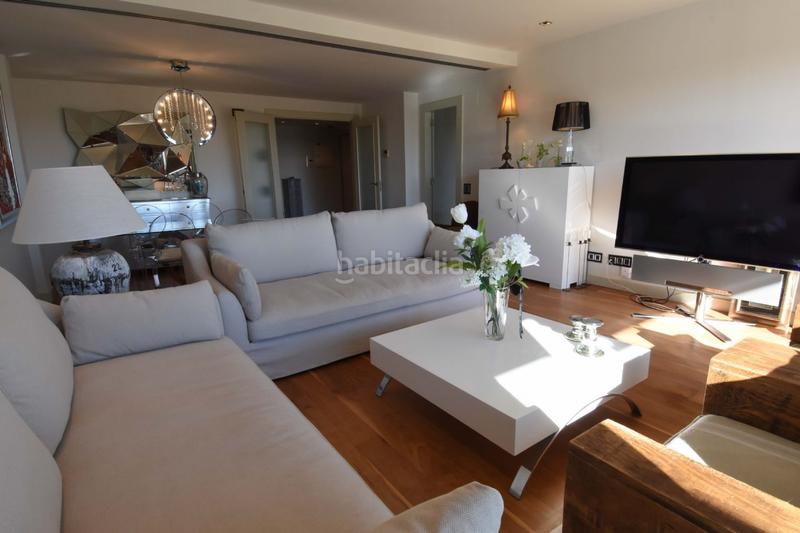 Foto 9249326c-fbc5-4e15-8b32-bac578c039bc. Alquiler piso lujoso piso con grande terraza y vistas al mar en Can Pei en Sitges