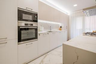 Appartement à Veïnat. Impecable piso en veinat de salt con jardín comunitario