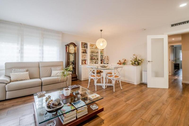 Foto 8744e7e0-f298-4629-a315-57709a565834. Casa amb calefacció a Veïnat Salt