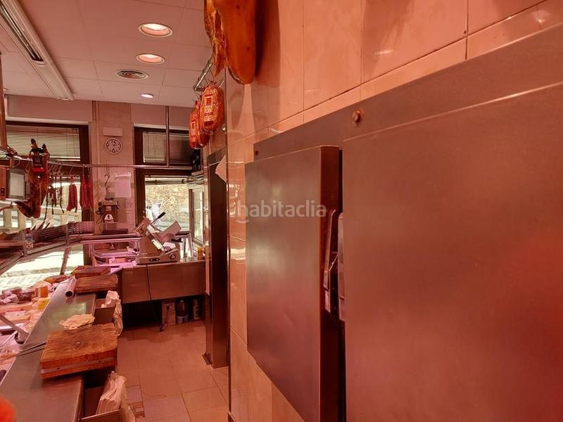 Foto 3204104d-0bbc-4adf-a71b-b3837bb3b048. Traspàs local comercial a Centre-Barri Vell Girona