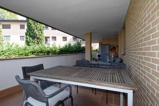 Piso en Montjuïc. Piso con terraza y jardín comunitàrio con piscina