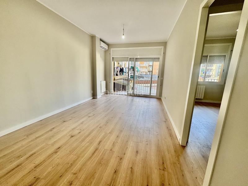 Foto e0bf44fd-8fa7-49dc-a5eb-f2e1ad4f67c1. Piso  reformado en eixample en Sagrada Família Barcelona