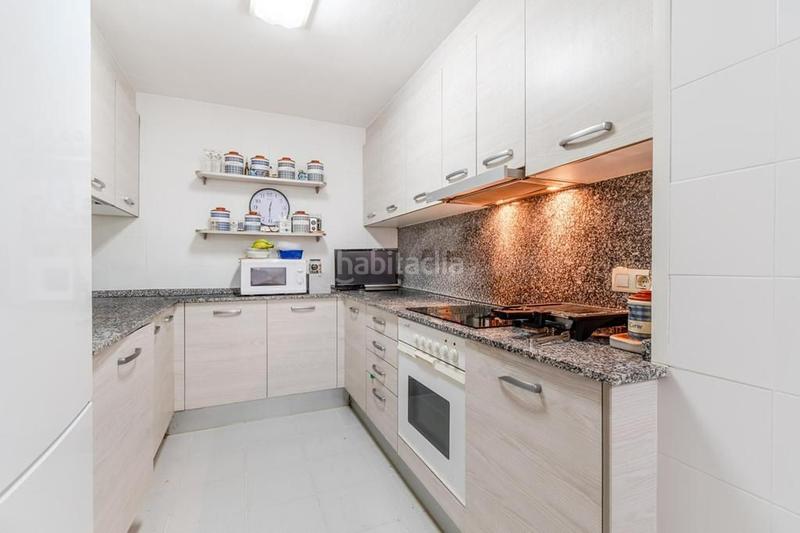 Foto 3a4b2ce6-80c7-4786-bbdc-d32bb251a234. Appartement avec chauffage parking dans Centre Salt