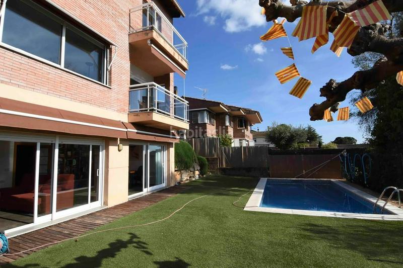 Foto 0513cacd-e872-499c-8b19-c65759fe3eec. Affitto casa con riscaldamento piscina in Montjuïc Girona