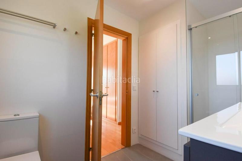 Foto 1fe999d6-fd5b-4b4b-86f8-d41b6af457f6. Rent house with heating pool in Montjuïc Girona