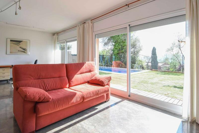 Foto 59692892-9227-451d-8d75-5a2eb9c291a0. Rent house with heating pool in Montjuïc Girona