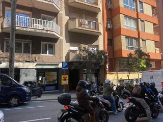 Local Comercial  De la república argentina. Local en  sarriasant gervasiputget