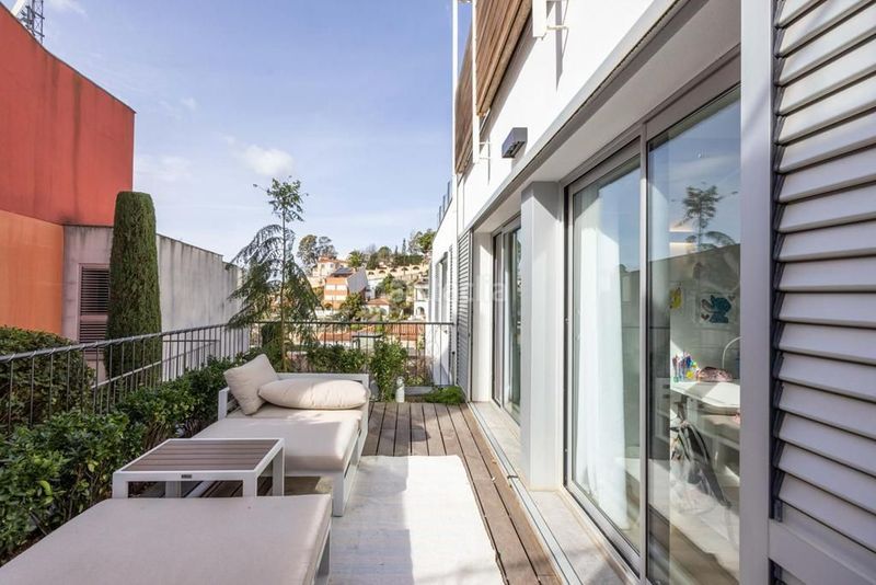 Foto b8724dfa-0fcb-48a4-98e0-cec2b0dbc508. Casa amb calefacció piscina a Ciutat Diagonal Esplugues de Llobregat