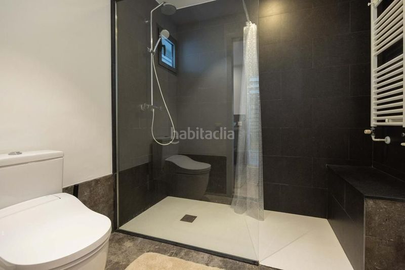 Foto e2b9a92c-9189-4f84-aa16-12416ba2ef57. Casa amb calefacció piscina a Ciutat Diagonal Esplugues de Llobregat