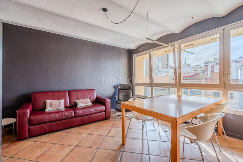 Foto ce47ee16-f4f0-421f-8c23-cb2491877e7c. Àtic amb calefacció a Centre-Barri Vell Girona