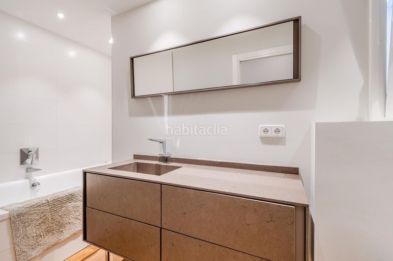Foto d456c7b0-85c2-4f09-a5f8-0b41442ce56e. Àtic amb calefacció a Centre-Barri Vell Girona