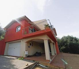 Maison à Vall-llobrega. Chalet en mas falquet vallllobrega
