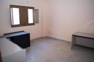Local Comercial en Calle garcia moreno 19. Local comercial viator venta por iva
