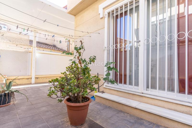 Foto ba476336-a721-4bb0-98a4-5a9ebc36cf91. Maison jumelée avec parking dans La Cañada de San Urbano Almería