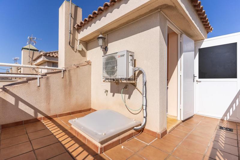 Foto bf019080-c424-4f03-8324-a66a98afc7fd. Maison jumelée avec parking dans La Cañada de San Urbano Almería