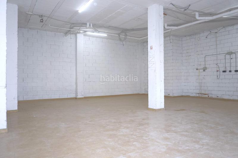 Foto 86409929-7ff7-4b1d-aba8-8b1679f354d8. Location local commercial dans calle alcazaba de almería 32 dans Huércal de Almería