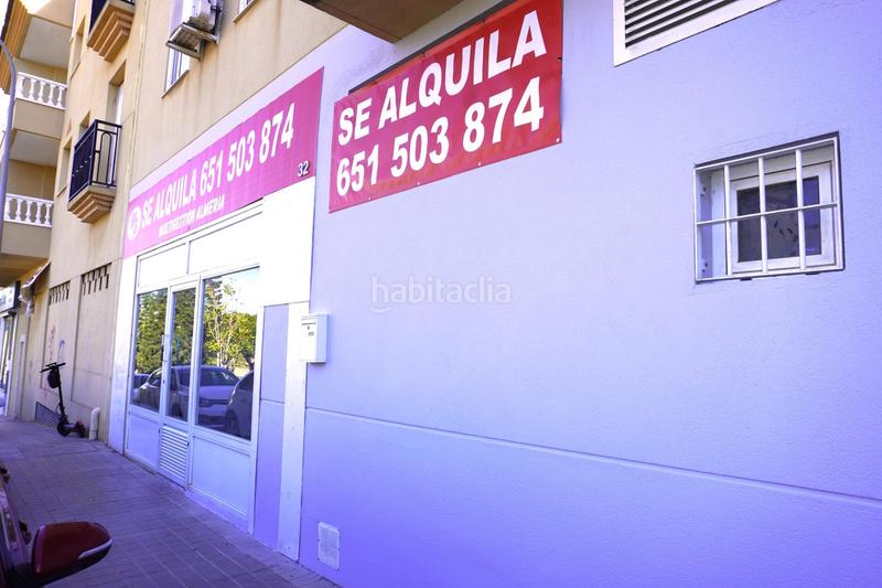 Foto f2172010-42c2-4bae-b0c1-ba35e896eea9. Location local commercial dans calle alcazaba de almería 32 dans Huércal de Almería