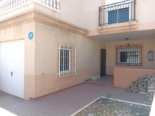 Casa adossada a Huércal de Almería. Dúplex para reforma en huércal de almería  zona ayuntamiento 4 h