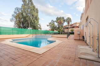 Casa adossada  Calle doñana. Huercal almeria  los pinos triplex en esquina  4 hab  2 baños  c