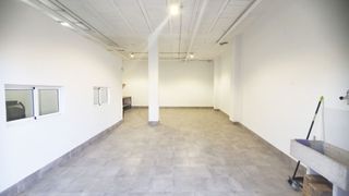 Business premise in Calle castillo velez blanco 23. Oportunidad local de almacén y oficina con licencia zona correos