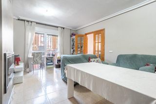Maison jumelée à Benahadux. Benahadux  adosado con solarium 35 m2  4 habitaciones 1 vestidor