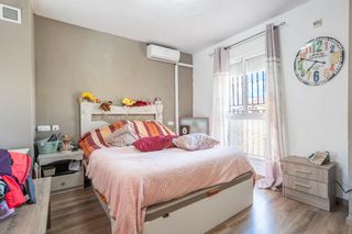 Casa a schiera in Benahadux. Benahadux  adosado con solarium 35 m2  4 habitaciones 1 vestidor