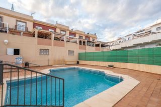 Casa a schiera  Calle doñana. Huercal almeria  los pinos triplex en esquina  4 hab  2 baños  c