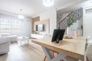 Casa en Huércal de Almería. Triplex  huercal de almeria  4 habitaciones 1 vestidor   2 baños