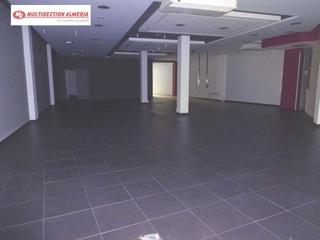 Local Comercial en Calle JUAN LIROLA 23