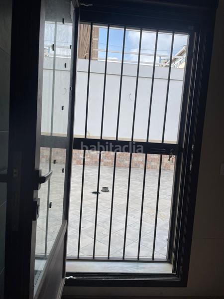 Foto 51e5f639-48b3-4575-b3ae-a4decb0d01ef. Casa a schiera con parcheggio in El Carmen - La Barrera Lucena