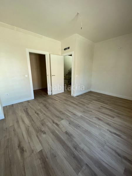 Foto a9cddba2-b6b7-45a3-bbef-7cf2d12d826e. Casa a schiera con parcheggio in El Carmen - La Barrera Lucena