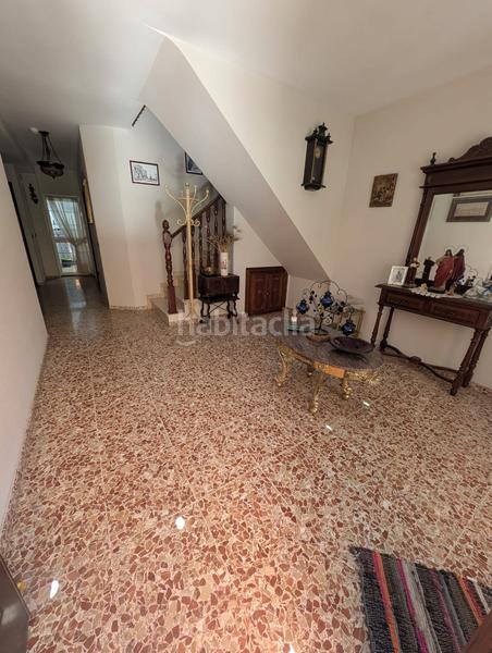 Foto 1da258ce-277e-4cd9-8bdd-51bea75c21ce. Casa adossada amb xemeneia calefacció aparcament a Lucena