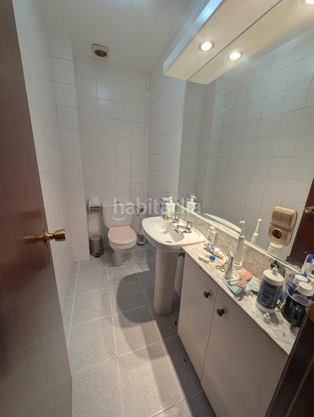 Foto a46d19ff-a9bb-4d2d-b83b-9e212ef8b2e5. Casa adossada amb xemeneia calefacció aparcament a Lucena