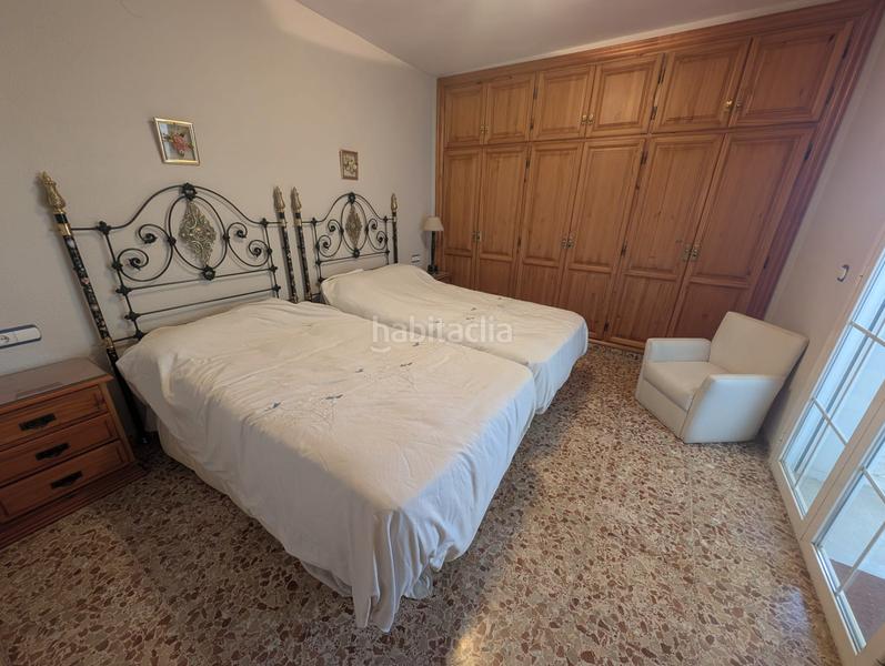 Foto e45ddd3b-c265-4887-9375-5ab307502778. Casa adossada amb xemeneia calefacció aparcament a Lucena