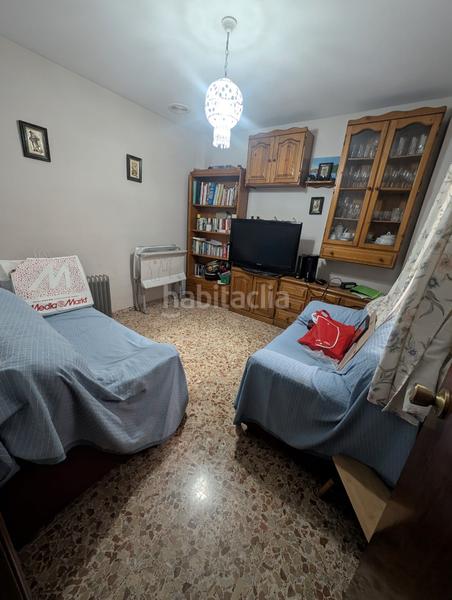 Foto f7a586d2-1e65-414e-9cec-592b219ce912. Casa adossada amb xemeneia calefacció aparcament a Lucena