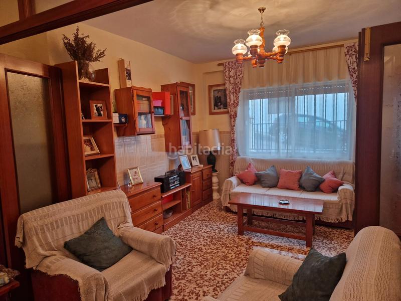 Foto 875940cc-9fd6-40fd-803f-c3fa4f160577. Casa adossada amb aparcament a jardín Lucena Lucena
