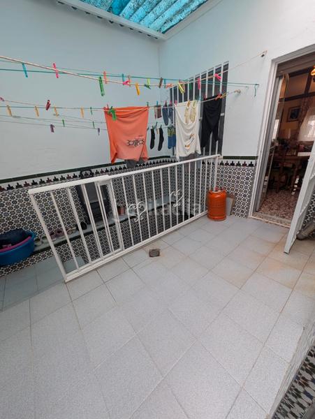Foto aa0ce0f6-1f1d-4a19-83d4-547f753f6431. Casa adossada amb aparcament a jardín Lucena Lucena