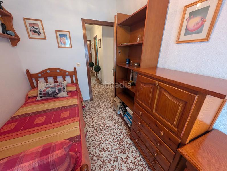Foto fa2f0771-0e05-44b0-ad16-0b4530b0f136. Casa adossada amb aparcament a jardín Lucena Lucena