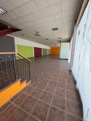 Affitto Capannone industriale in Las Vegas - Campoaras. Nave con exposicion  zona comercial