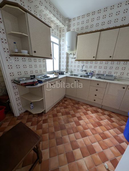 Foto cf35eac7-ddd5-4560-bafe-b62f8032aa4d. Pis amb aparcament a Centro Lucena