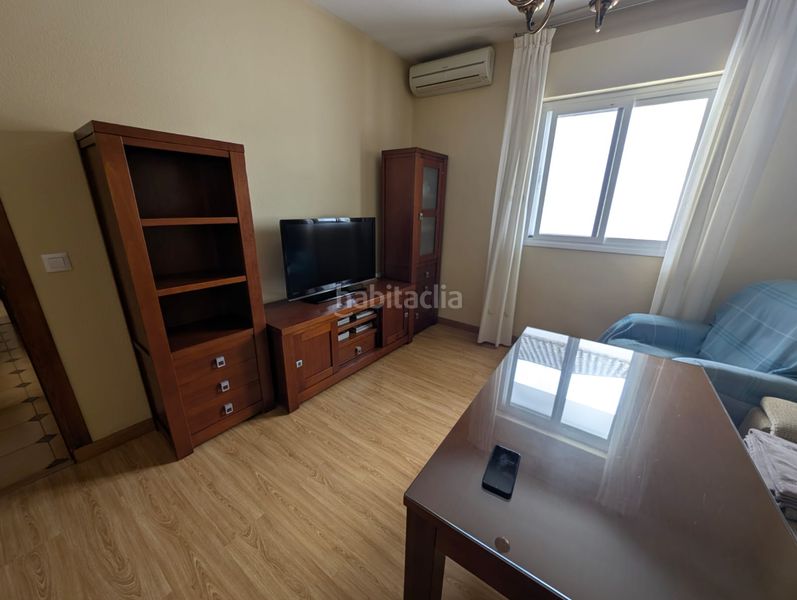 Foto d16dd680-2934-4de1-a8d4-d9a1d15c0bcd. Pis amb calefacció a Centro Lucena