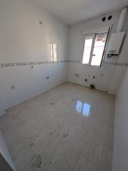 Appartement à Poleares. Piso con ascensor nuevo a estrenar