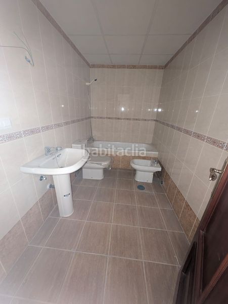 Foto 0230f8b5-e2a7-495b-bc50-28ee437e753e. Pis amb aparcament a Poleares Lucena