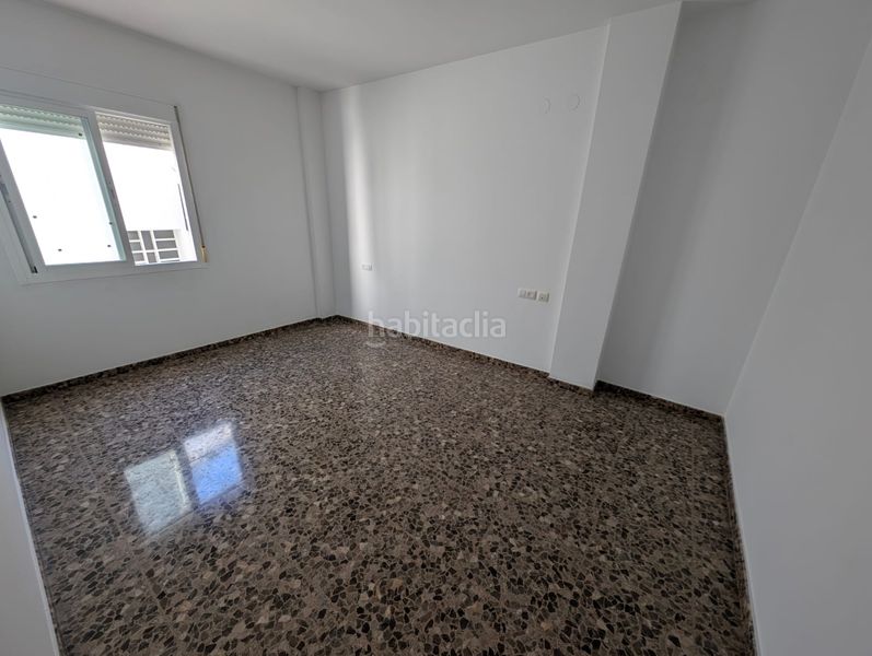 Foto 594f1038-0004-4551-9c37-06b3874d7357. Pis amb aparcament a Poleares Lucena