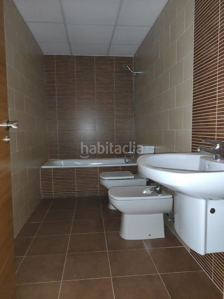 Foto a2ca6fde-ffb0-40e1-92a2-22550f395d4a. Pis a Centro Lucena