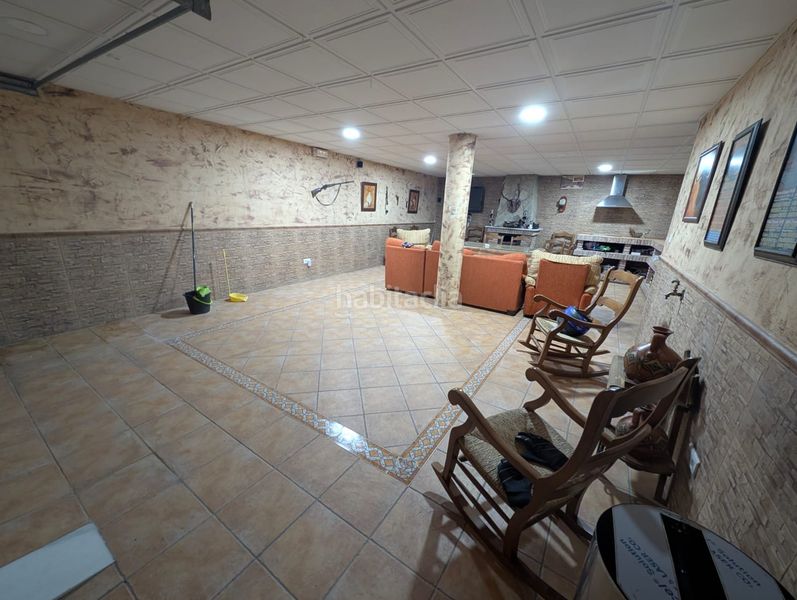 Foto 14e03467-4af0-4366-b4e4-68055437f182. Casa adossada amb xemeneia a jardín Lucena Lucena