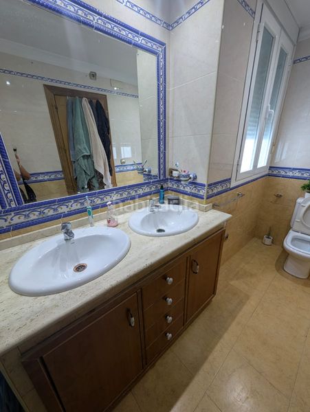 Foto 156d6bbe-1ef9-4e95-b3cb-9e5fb4bc7aeb. Casa adossada amb xemeneia a jardín Lucena Lucena