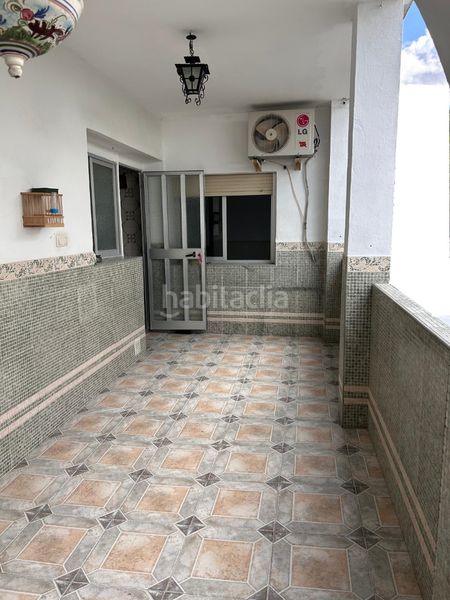 Foto 5ac44603-1701-4cf6-b86e-4abb030a78ec. Casa adossada amb aparcament a jardín Lucena Lucena