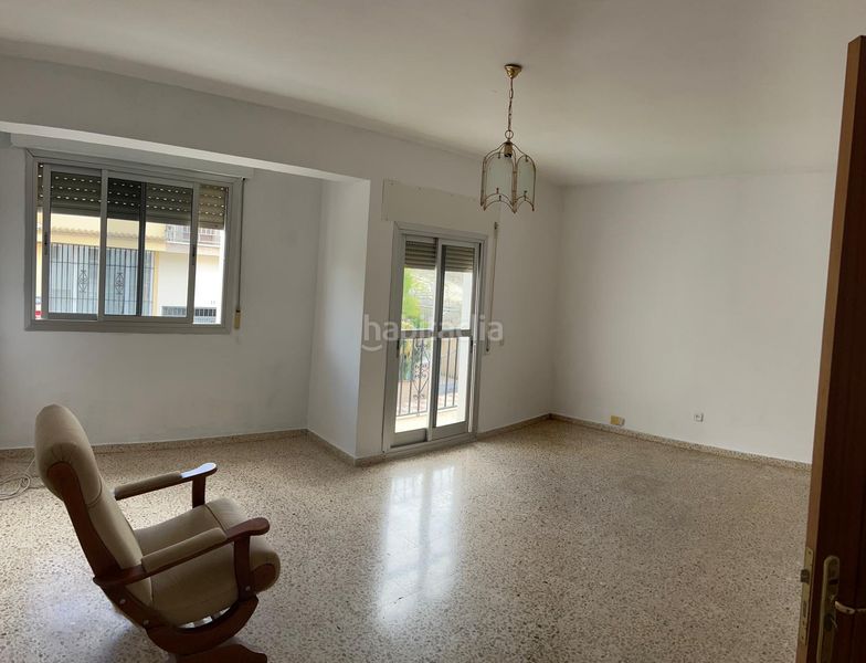 Foto 7188b822-e0b9-428d-a66b-b1eb88a6bafa. Casa adossada amb aparcament a jardín Lucena Lucena